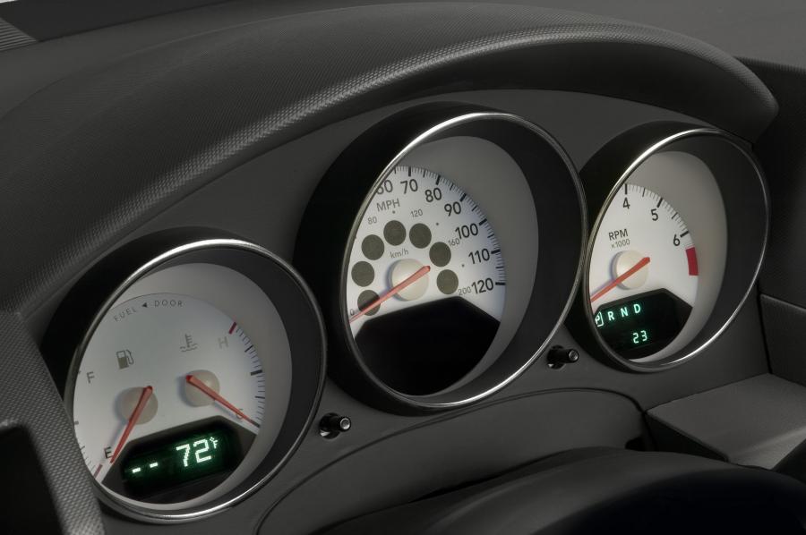  Dodge Caliber 2007 года  (фото 10 из 143)